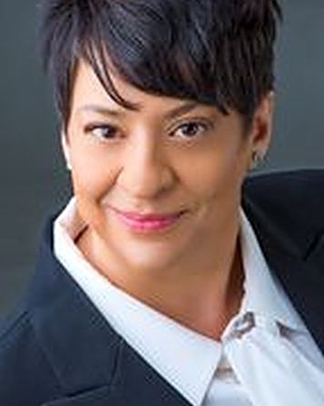 Angela Robledo, Associate Broker
